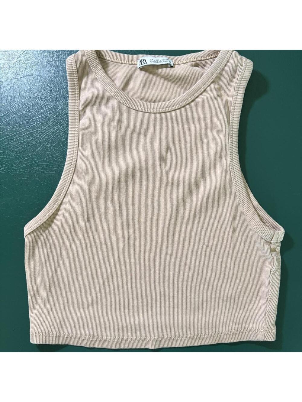 Zara Women's Tan and Cream Crop-top L
